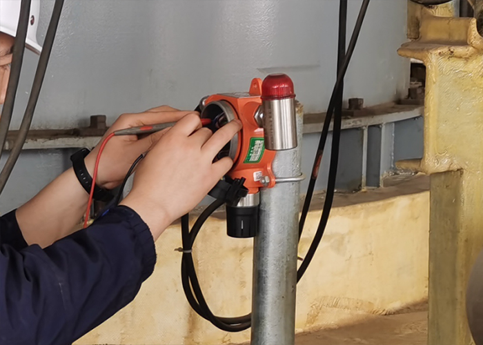 Continuous gas detector alarms may be caused by the following reasons: